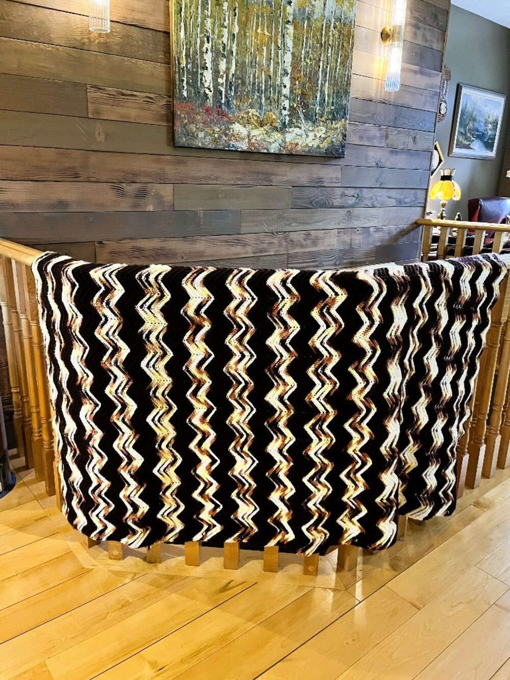 VINTAGE Retro 70s Handmade Crochet Chevron scallopped warm brown blanket throw